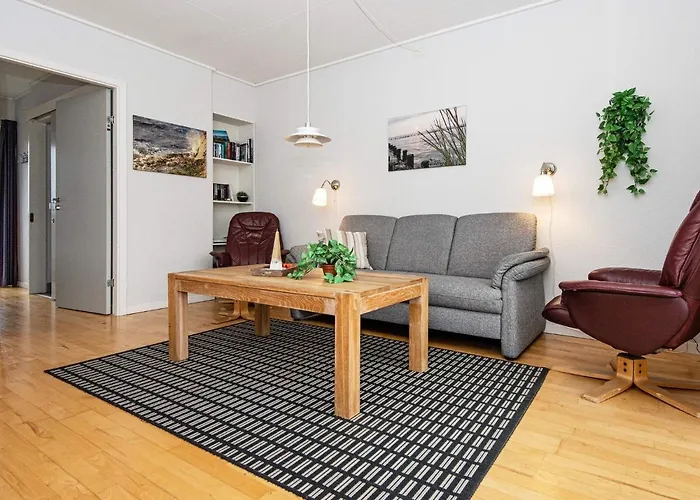 Panoramic Seaside Retreat - By Traum Hojer